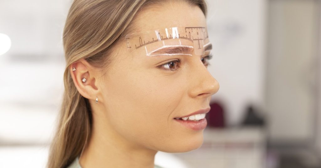 Hairline Face Reading: M-Shape, Widow's Peak, Straight, Round - What Each Is Said to Mean